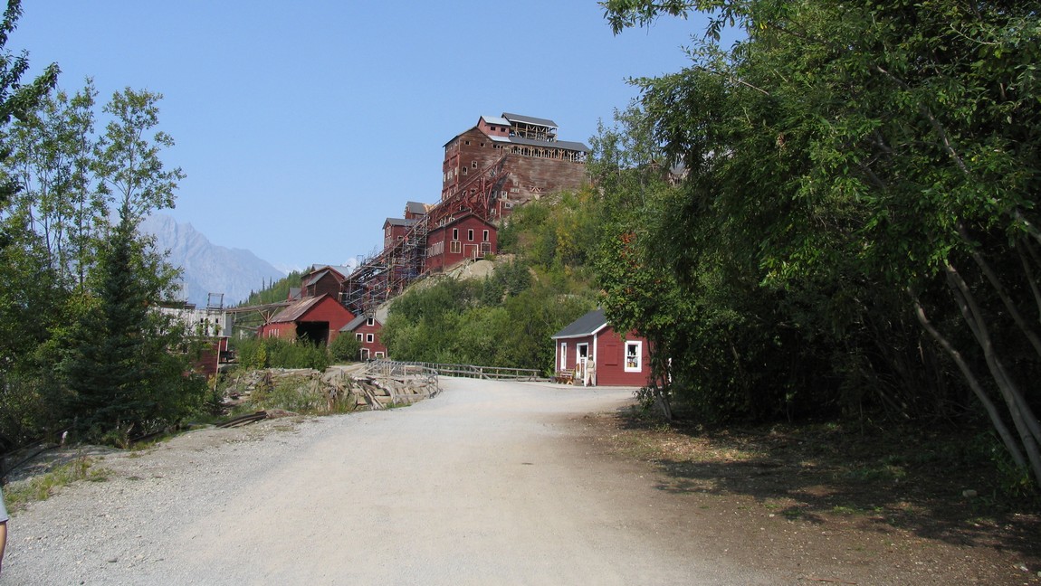 Walking to the Kennecott Mine