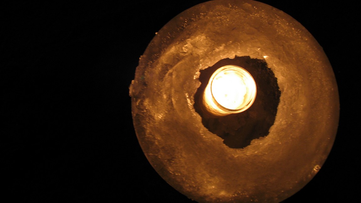 Candle holder