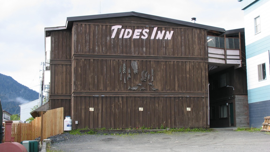Tides Inn hotel