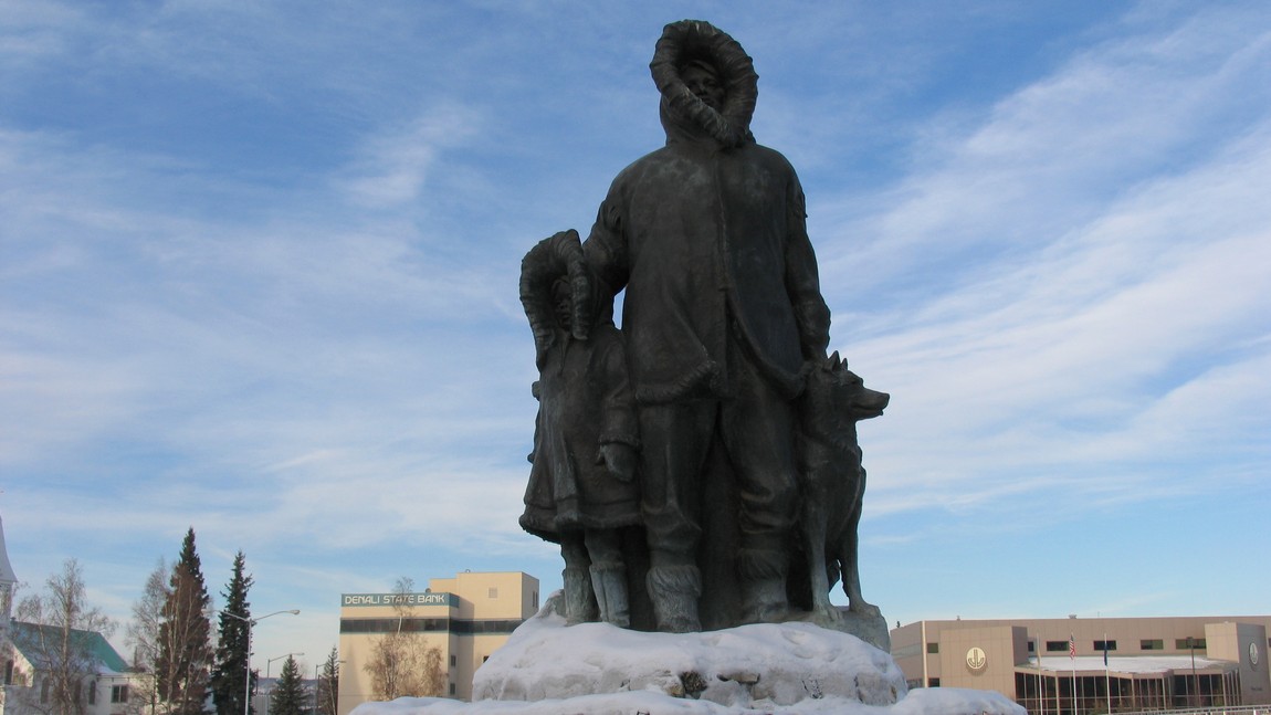 Unknown First Family statue