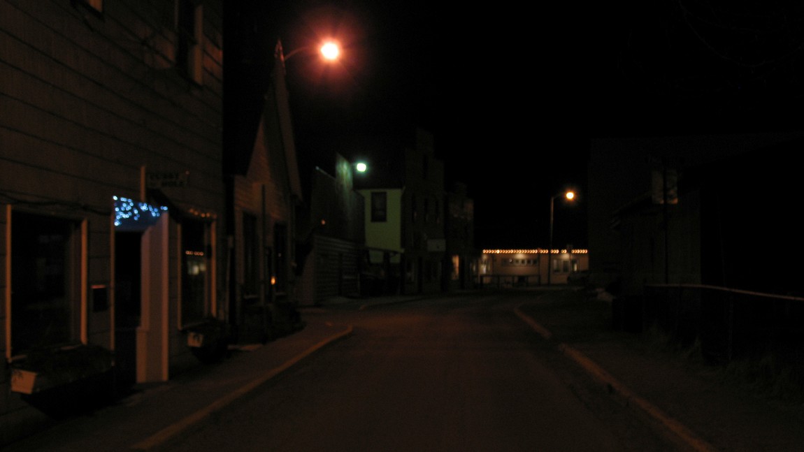Walking in Petersburg at night