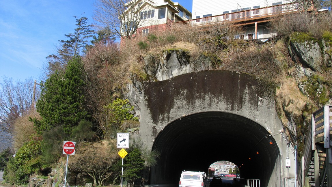 Short tunnel
