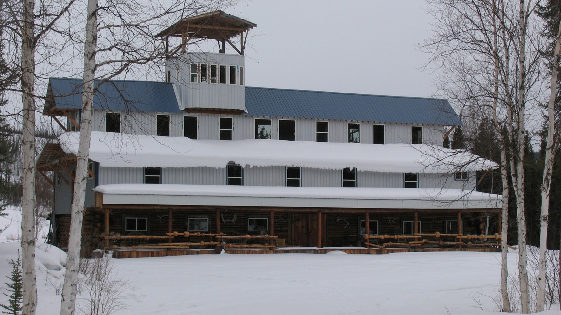 Lodge on the Steese Highway