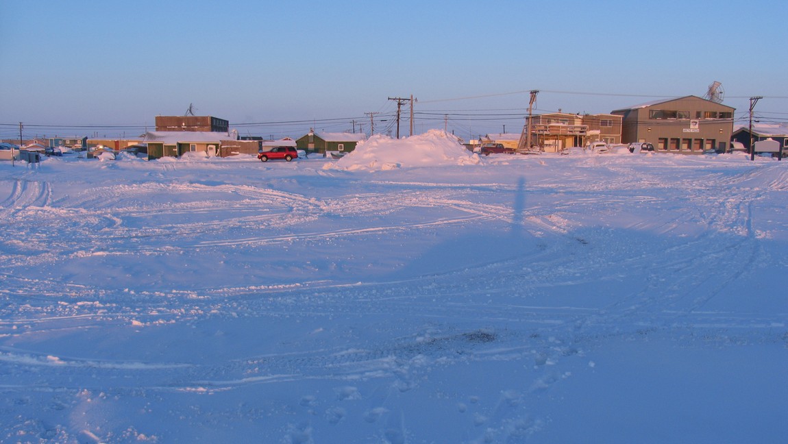 Looking toward Arctic Pizza