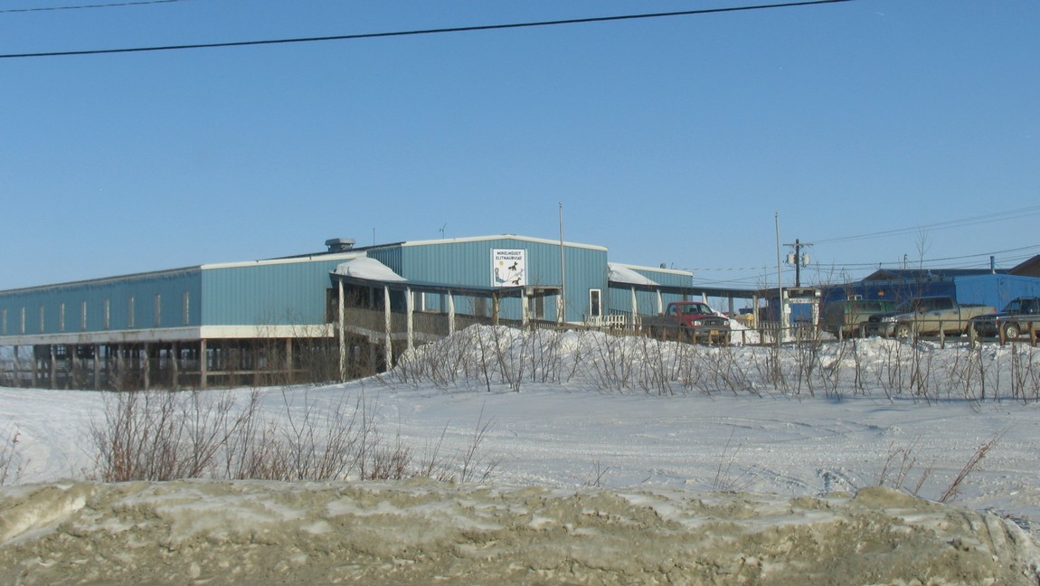 Mikelnguut Elitnaurviat school