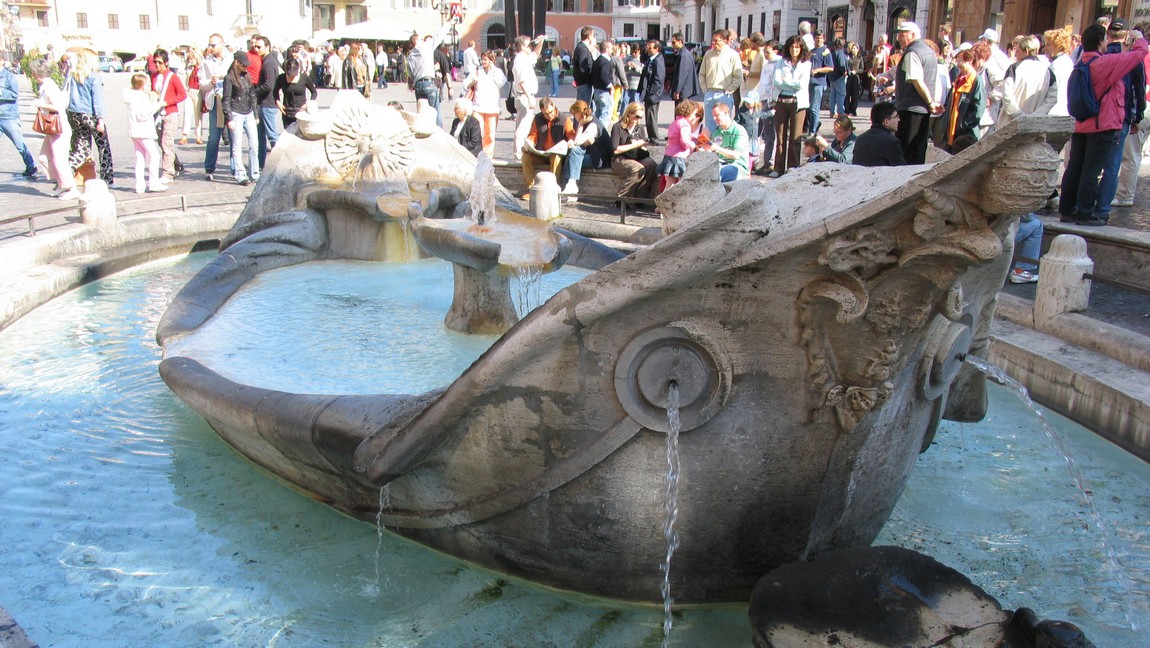 Fountain in front of the Spanish Steps