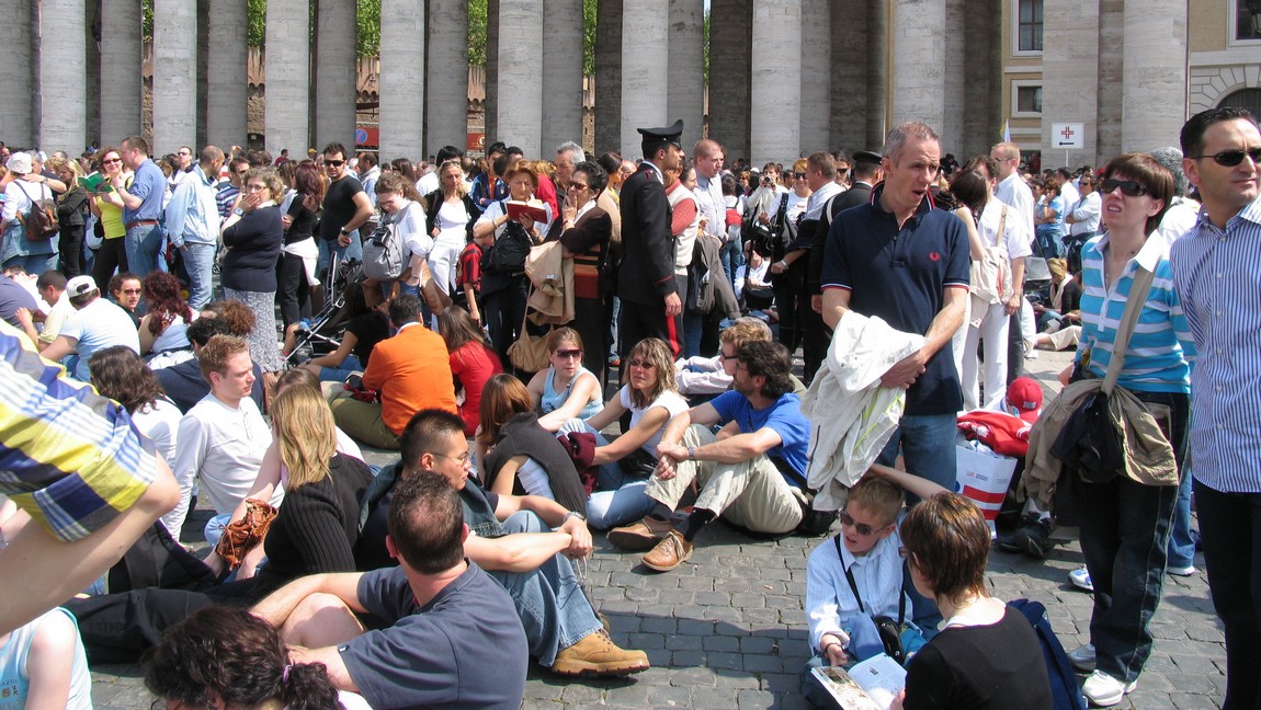 Crowds in Saint Peter's Square