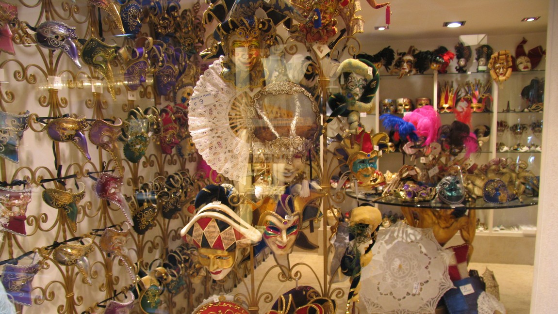 Mask store