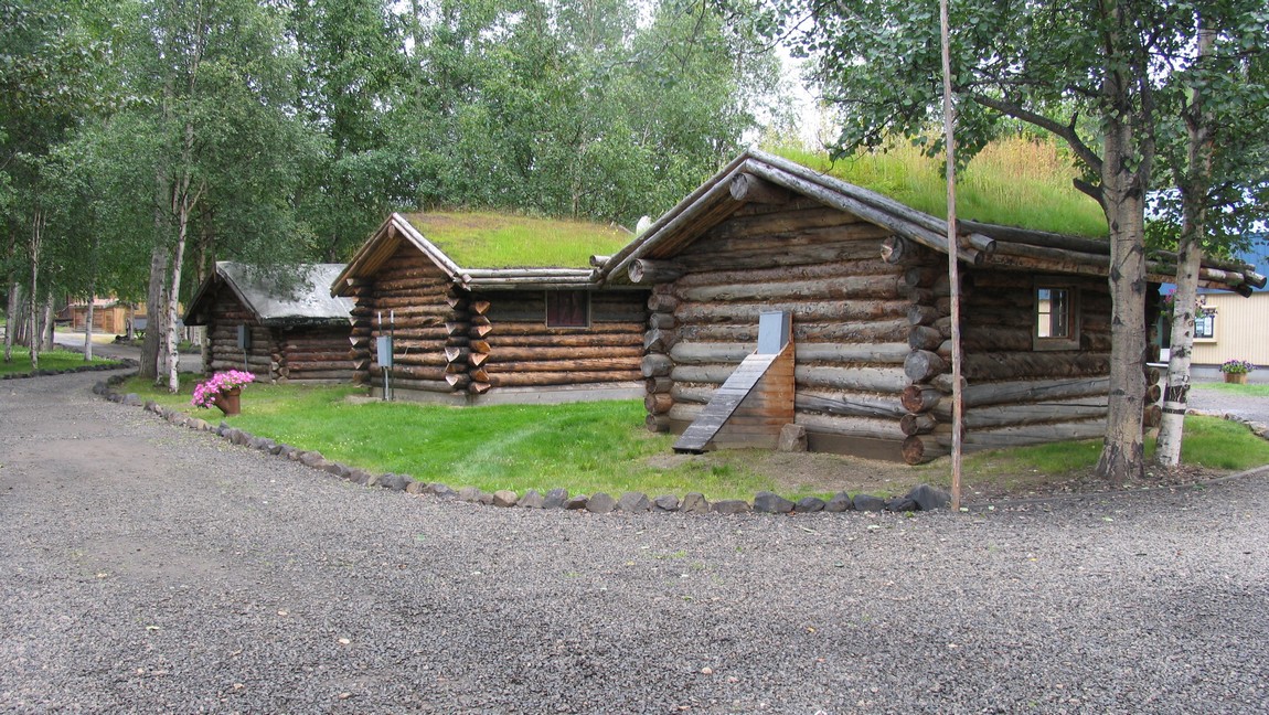 Activity and service cabins