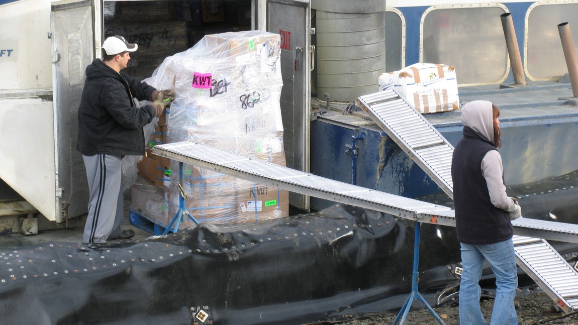 Unloading bypass mail