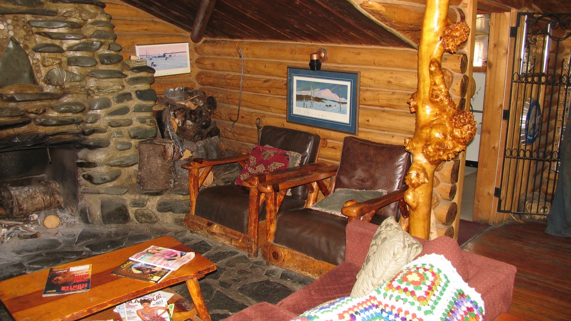 Inside the Mendeltna Creek Lodge