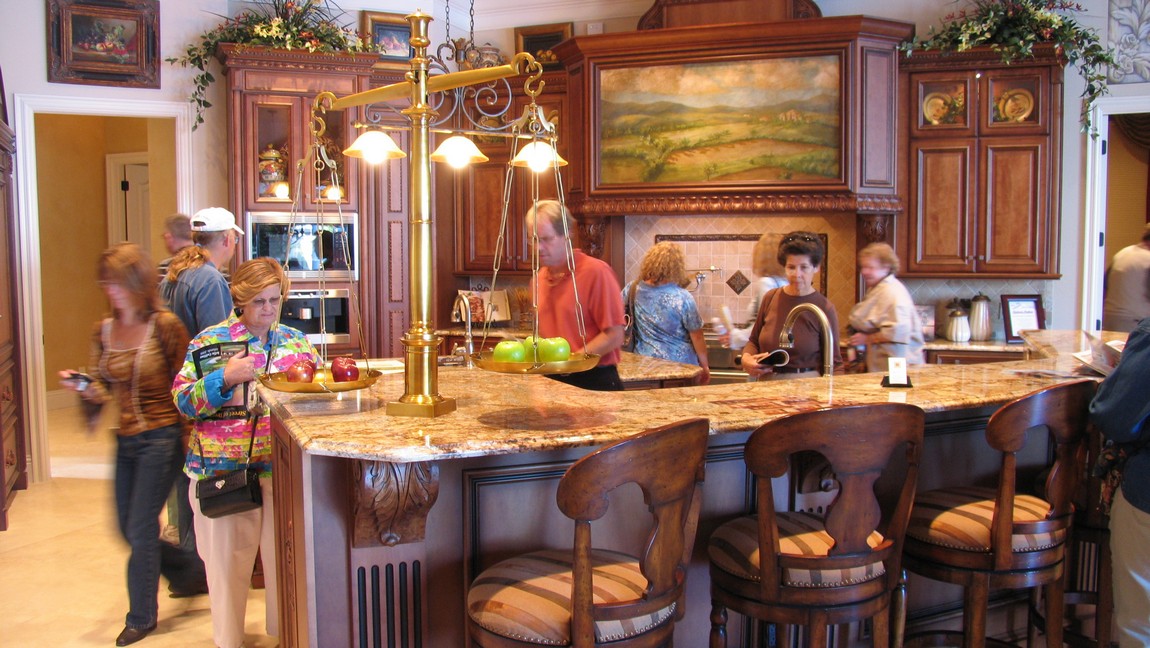 House #7 The Venetian