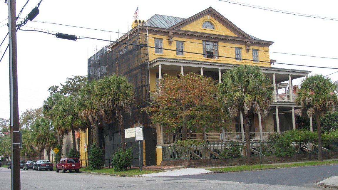 Bus tour in Charleston