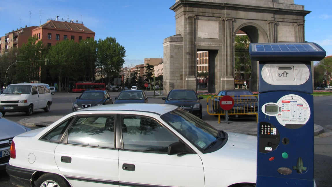 Parking meter by the Puerta de Toledo