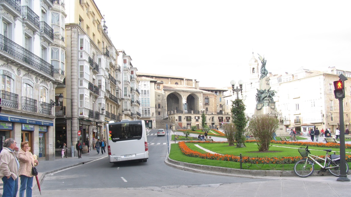 Virgen Blanca Plaza
