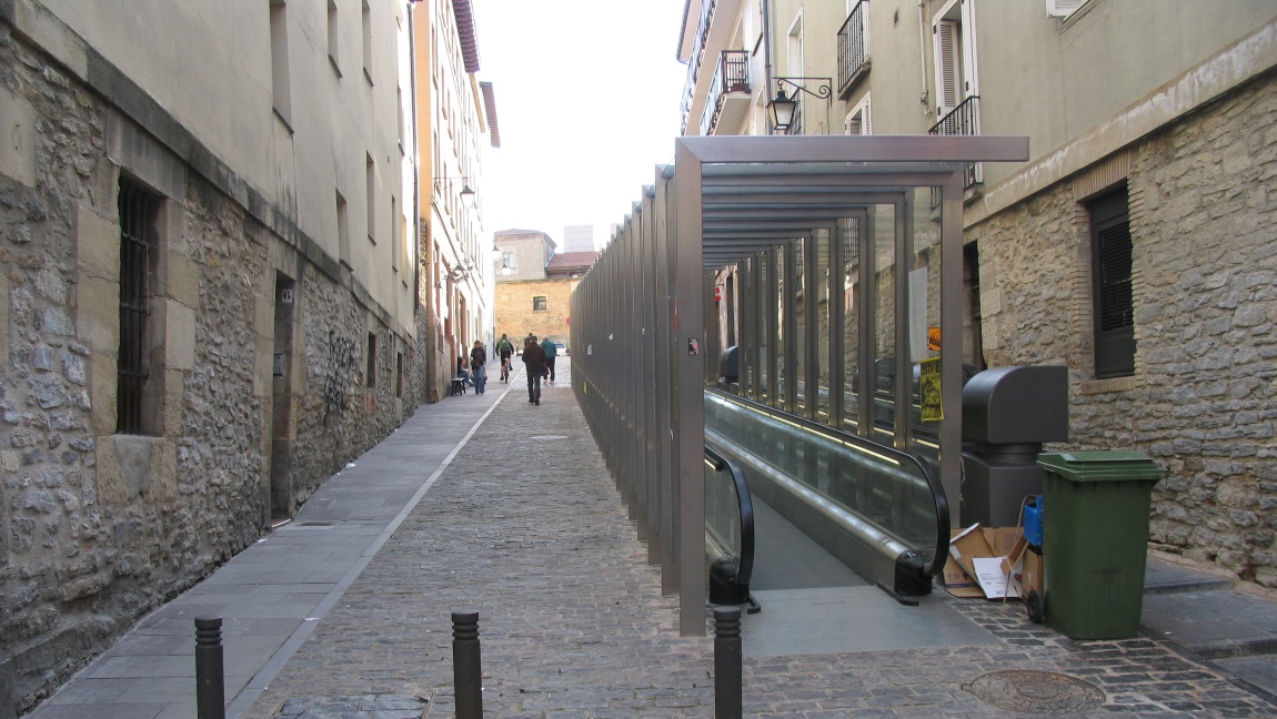 Fascinating moving sidewalks