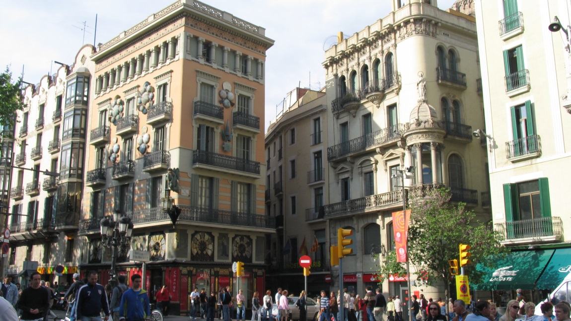 Casa Bruno Cuadros