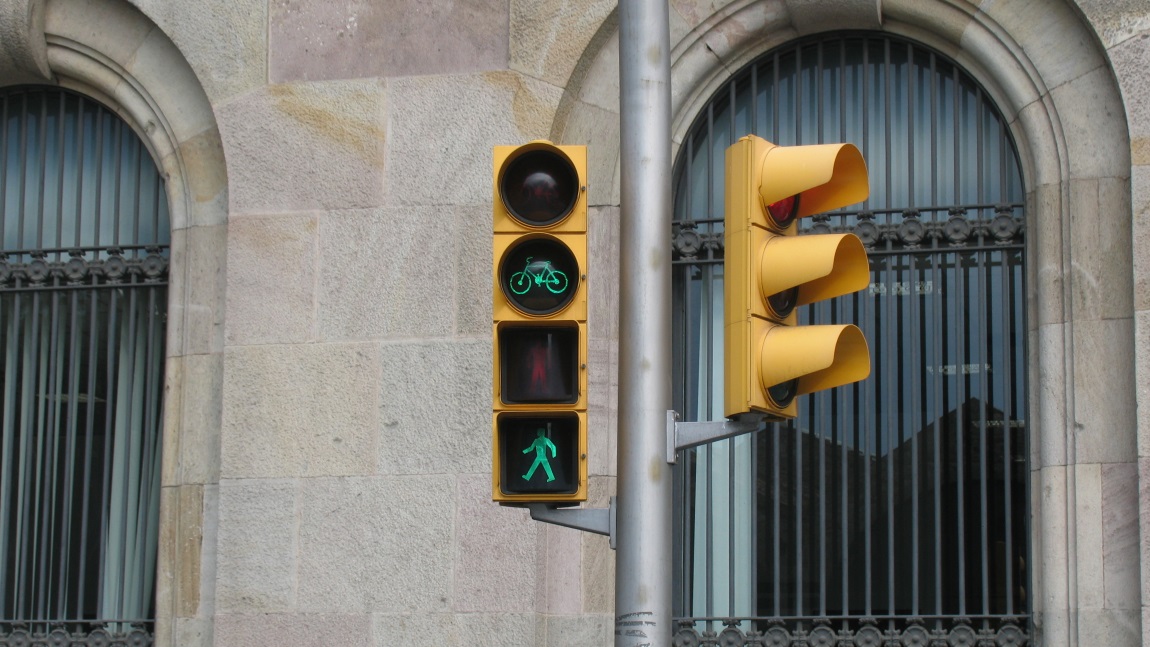 Interesting bicycle crossing sign