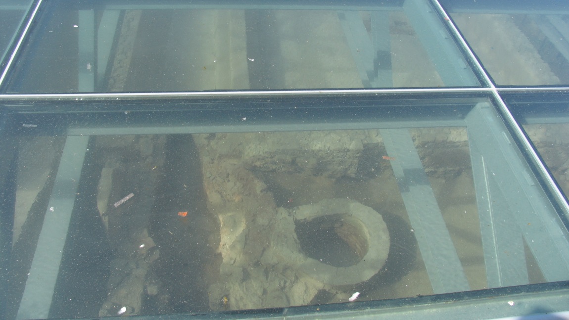 Ruins in Plaza Dcimo