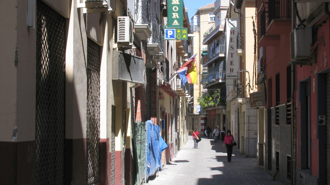 Walking on Calle San Antn