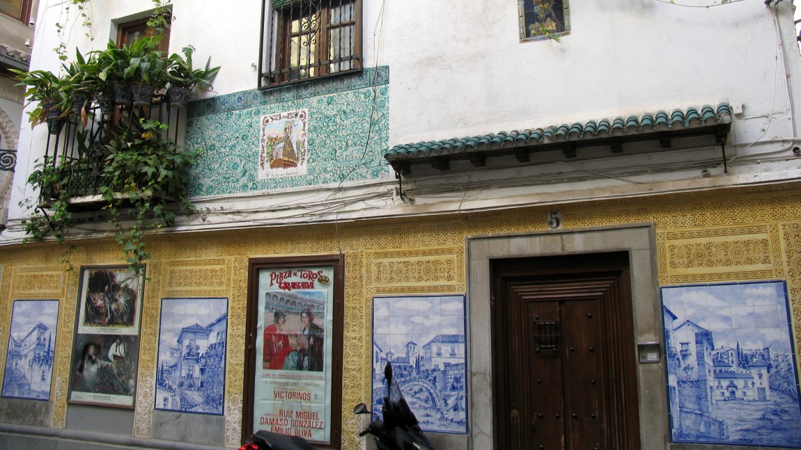 Walking in Granada