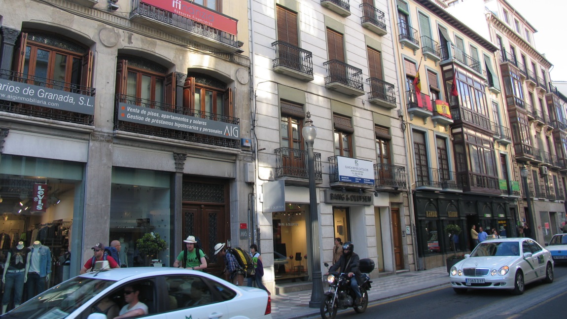 Walking on Calle Reyes Catlicos