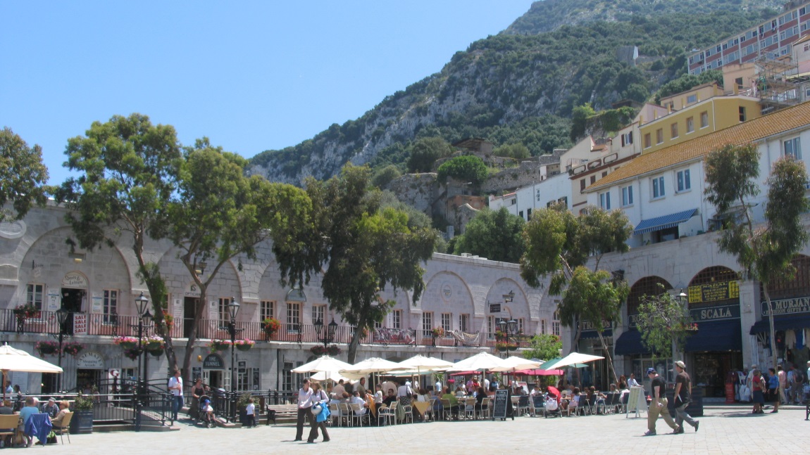 Casemates Square