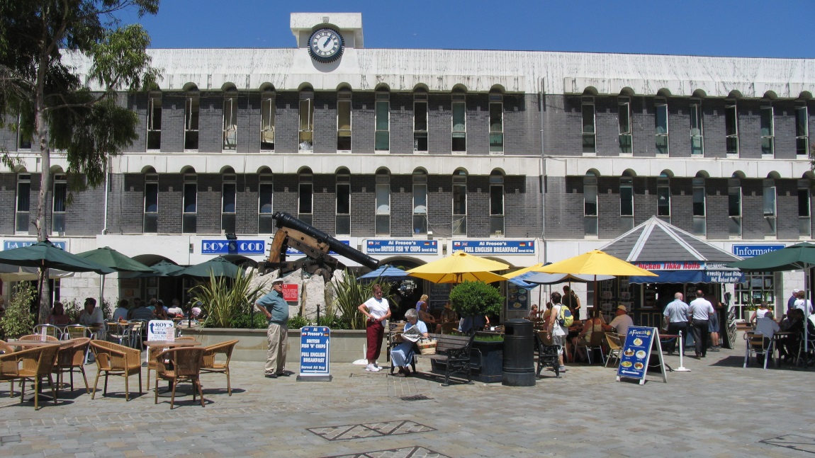 Casemates Square