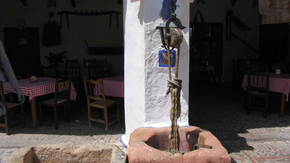 Rest stop in Puerto Lpice