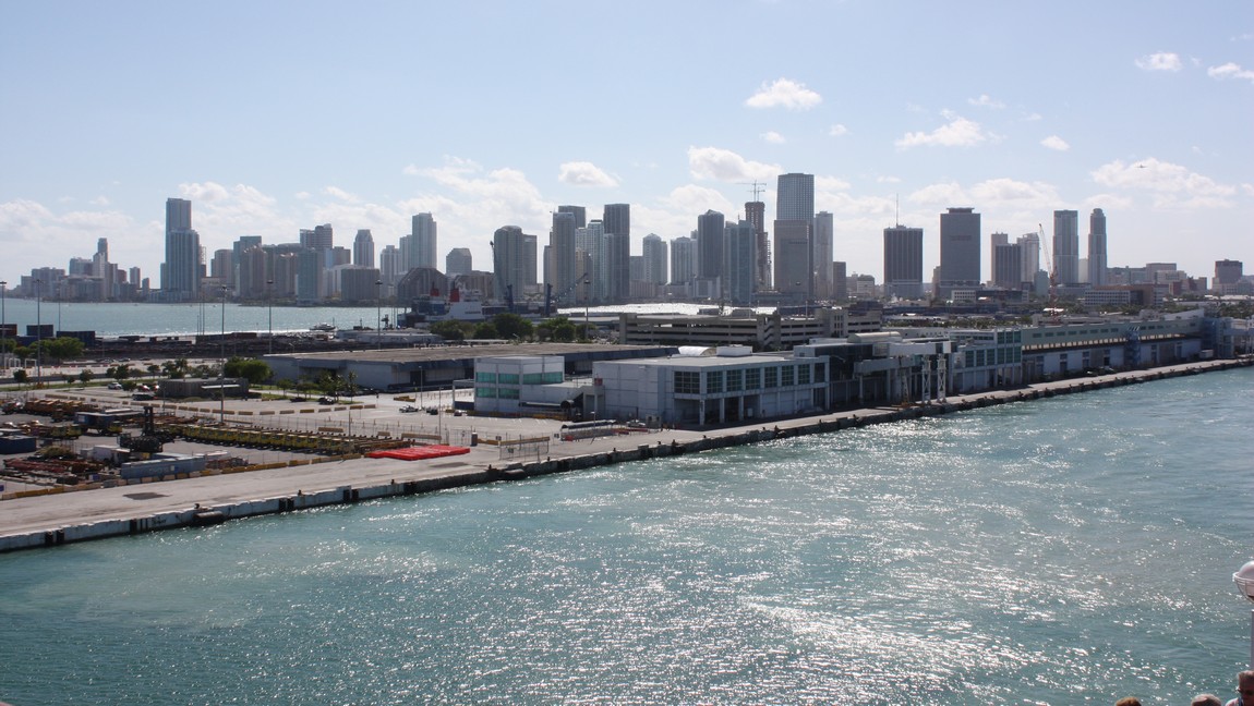 Cruise ship terminal