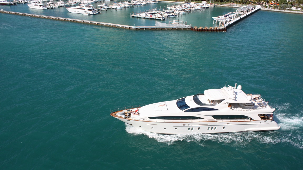 120 Foot Azimut yacht built