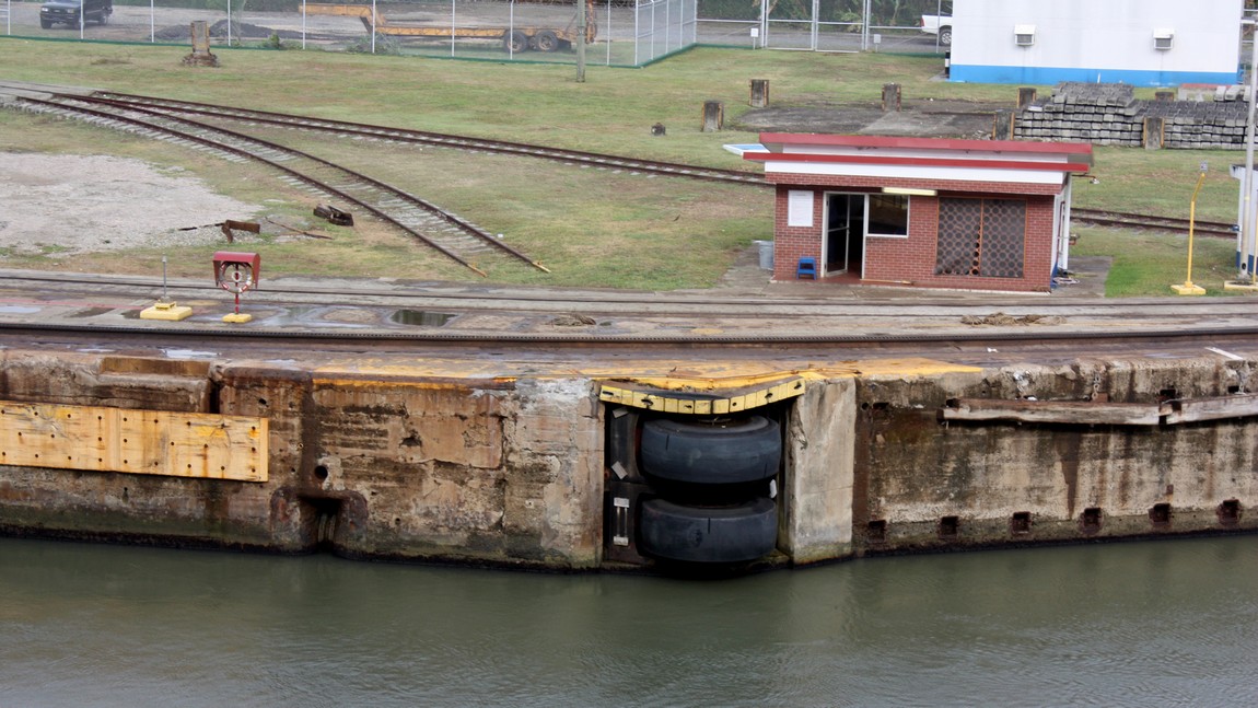 Protective rubber bumpers