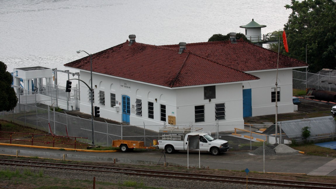 Pump station in Gamboa