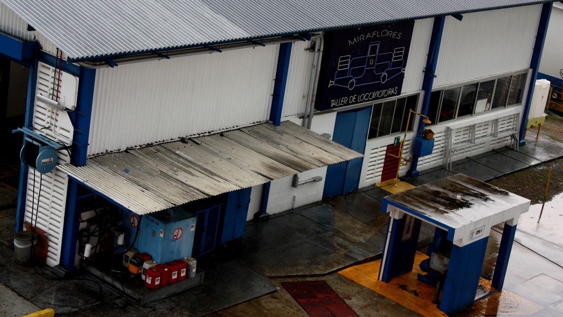 Mule service station