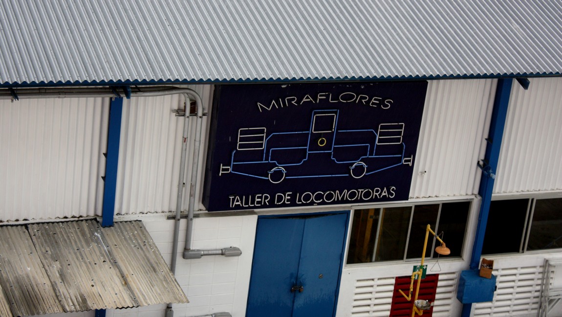Mule service station