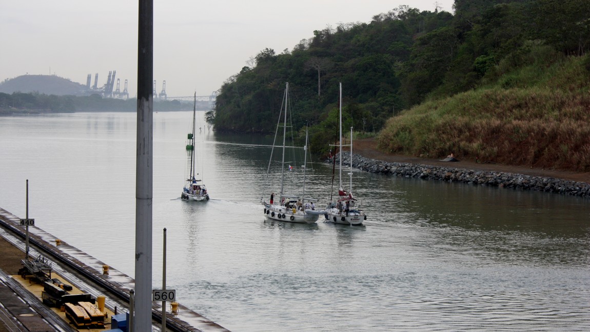 The sailboats split up
