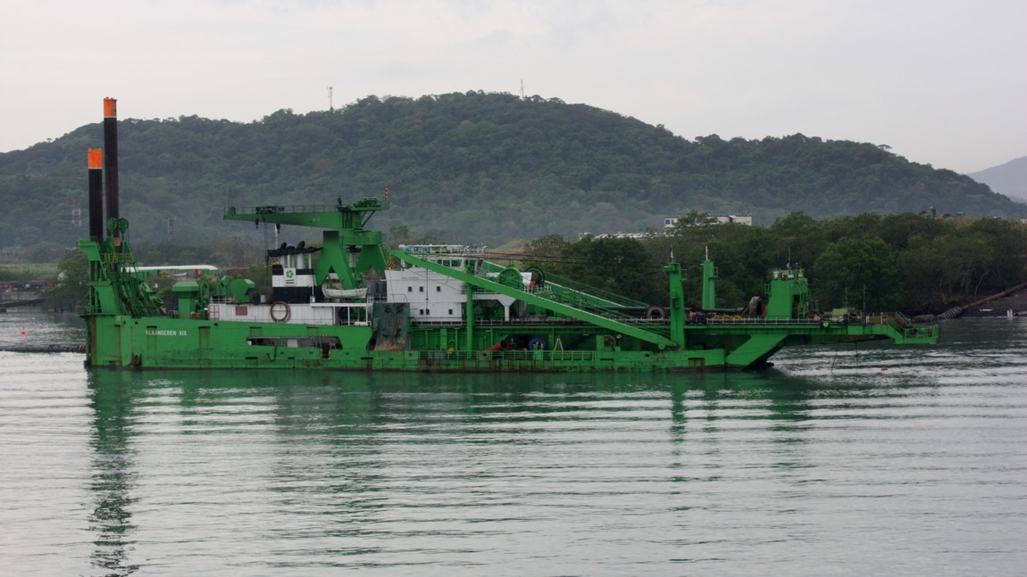 Dredging ship Vlaanderen XIX