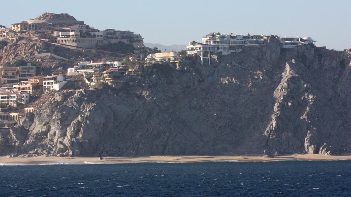 Resorts on the western cliffs