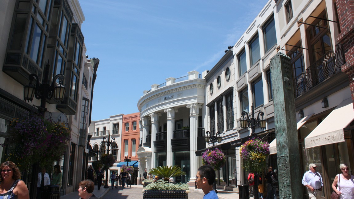 Expensive shopping area