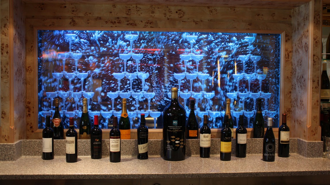 Bar with swirling bubbles