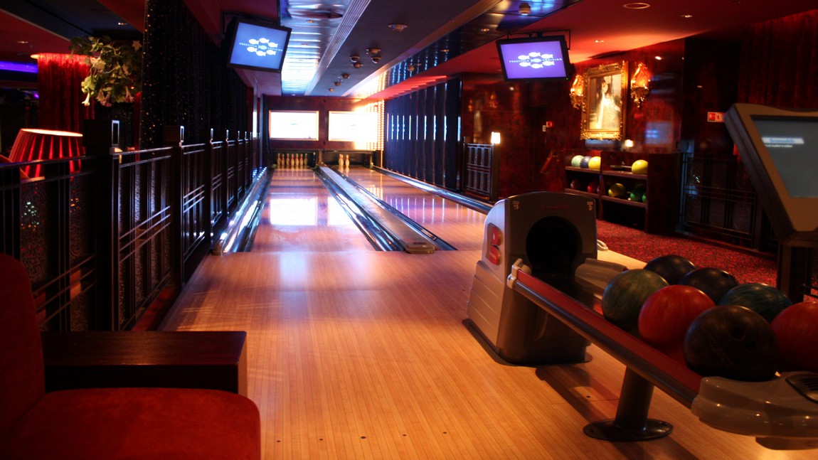 Bowling alley on board