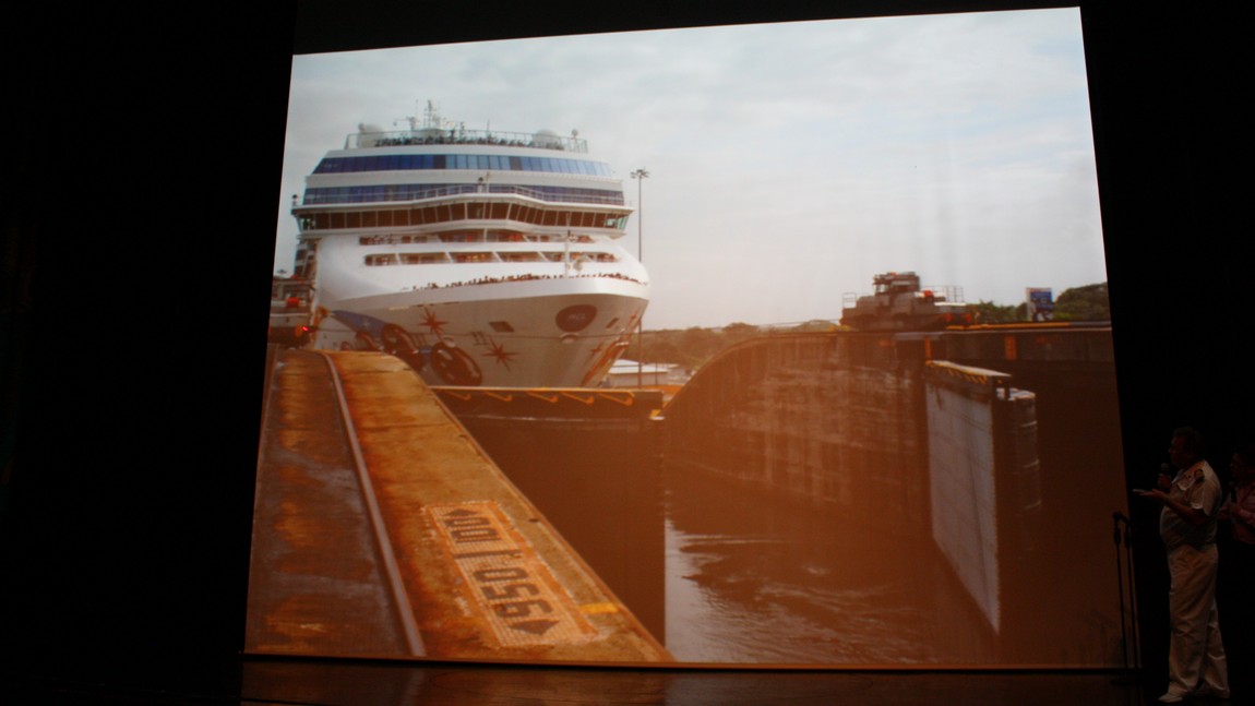 Norwegian Pearl in the Panama Canal