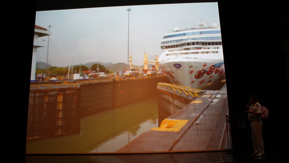 Norwegian Pearl in Miraflores Locks