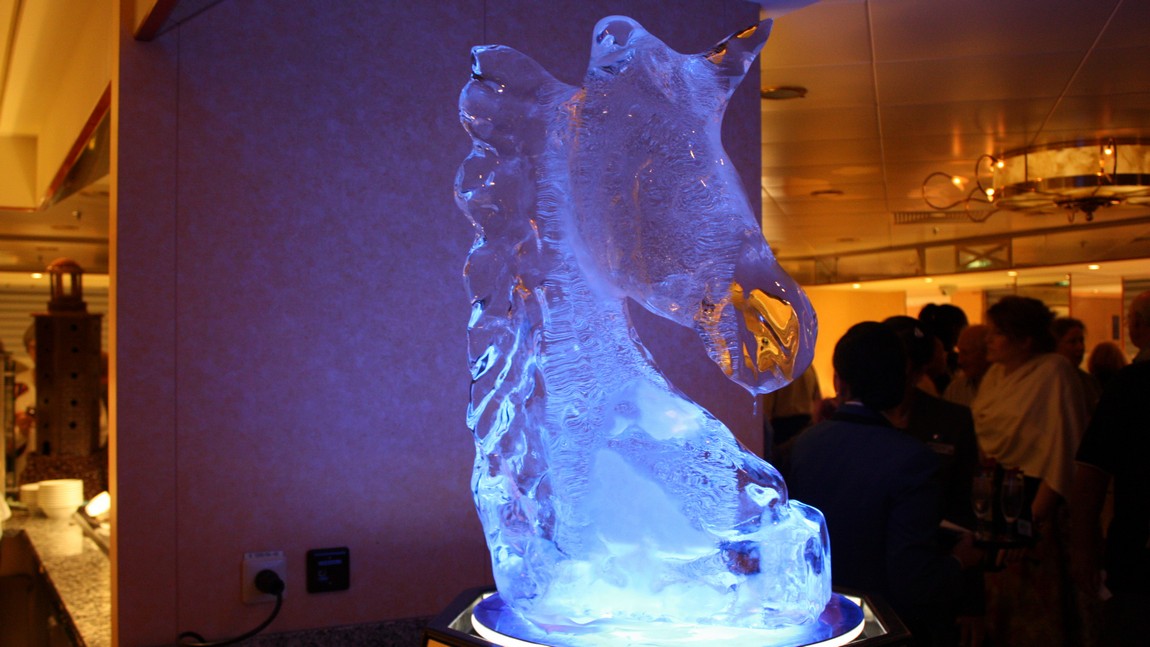 Ice sculpture