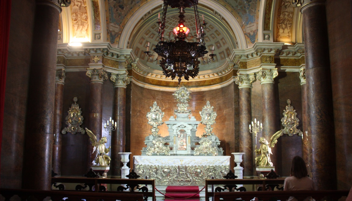 Inside the Metropolitan Cathedral of Santiago
