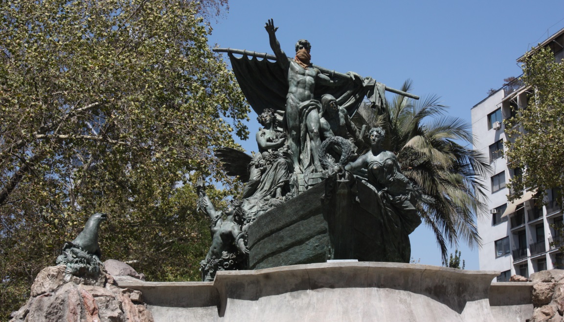 Sculpture in Parque Forestal