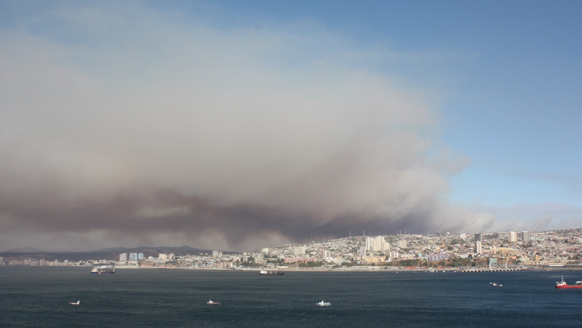 Threatening clouds moving in over the city