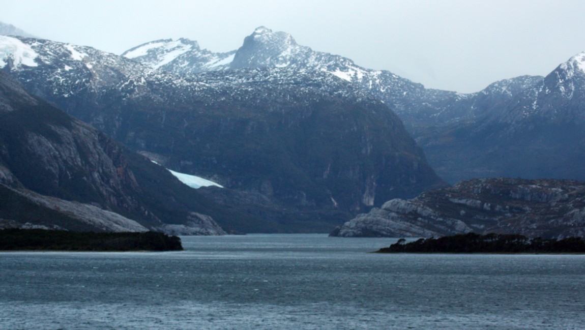 Between Romanche and Alemania Glaciers