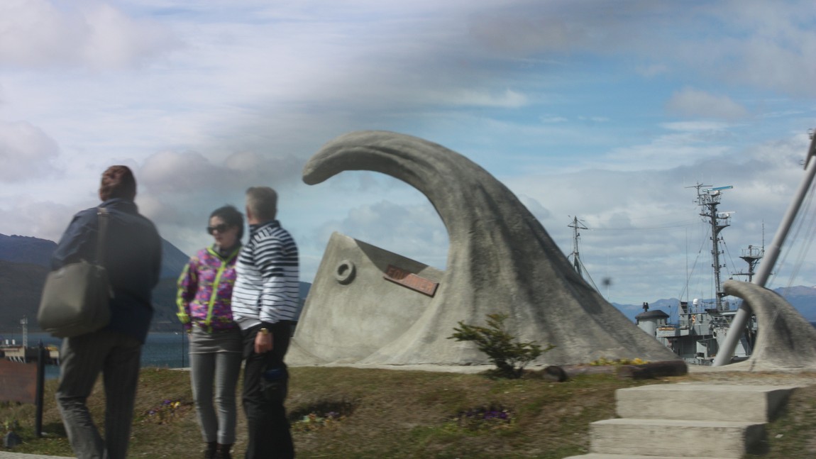 Memorial to the ARA Fournier