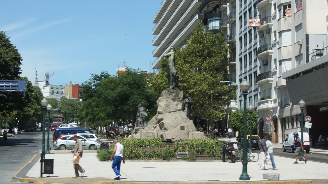 Leandro Alem monument